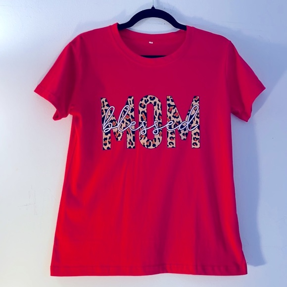 Blessed Mom Red Graphic Tee - Picture 3 of 4